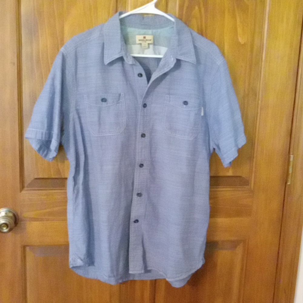Woolrich Men's Large short sleeve blue button up shirt